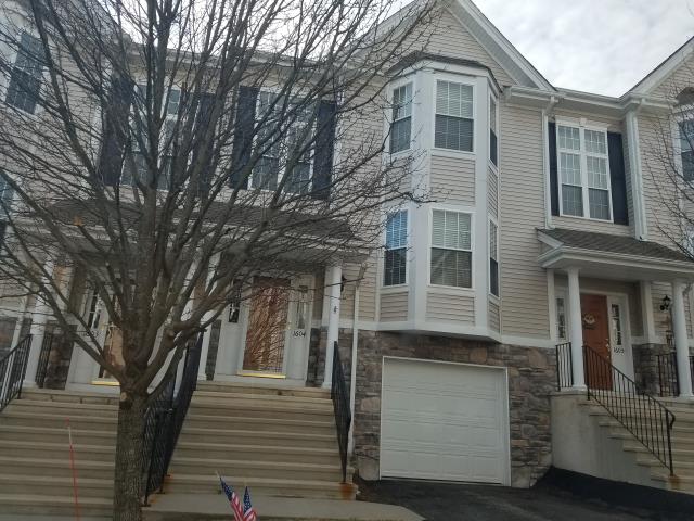 Briar Woods Condos-2 Bedroom Near Ridgefield line and Boehringer Ingelheim Danbury,CT Newer townhomes Briar Woods Danbury,CT