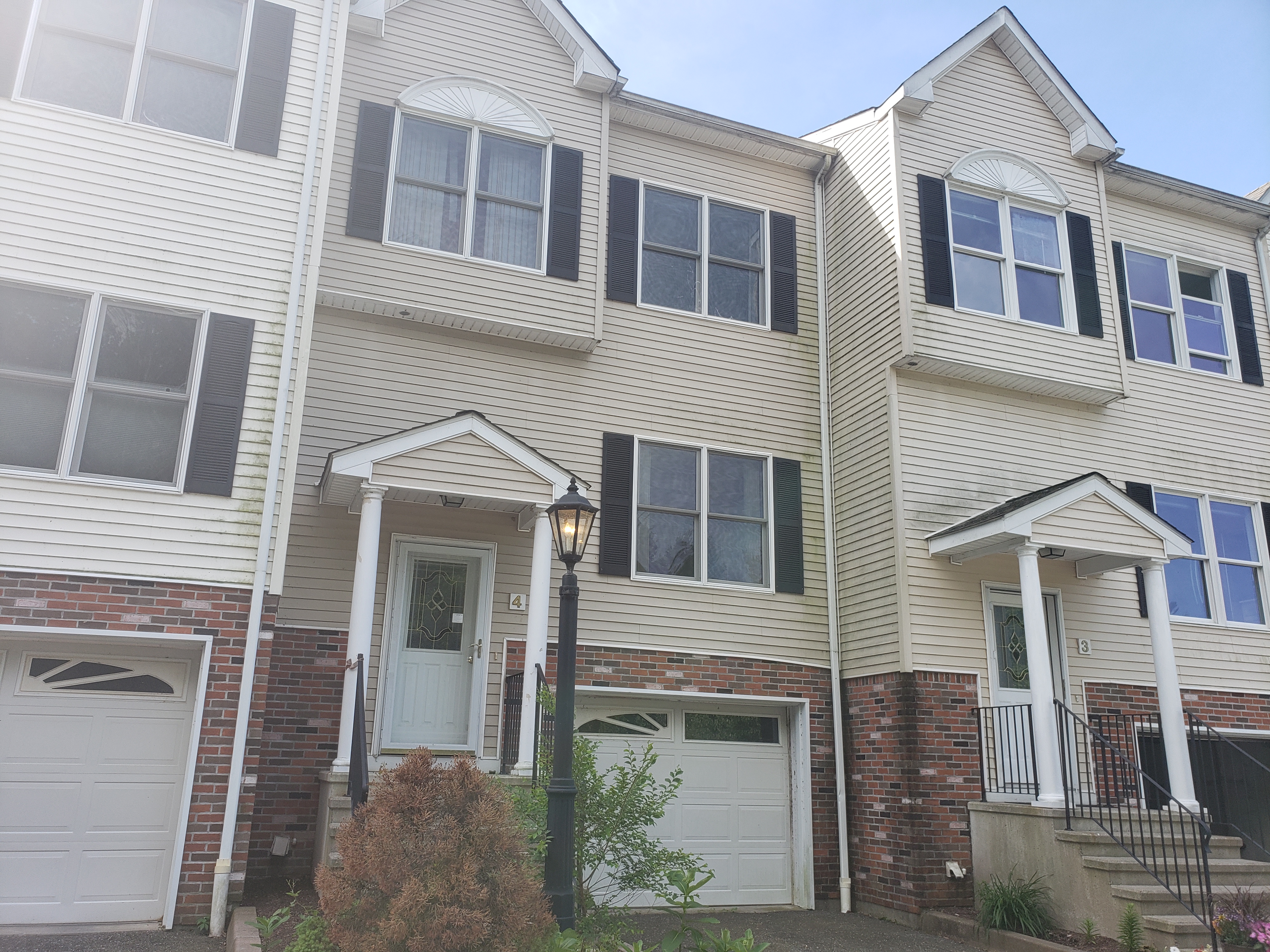 Lakeview Townhomes in Danbury,CT