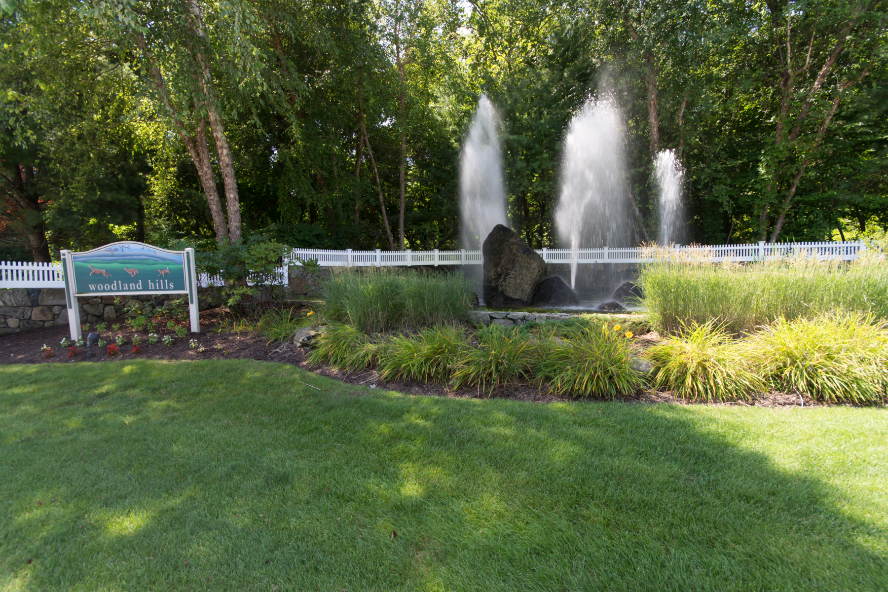County club quality living at Woodland Hills Danbury,CT Woodland Hills Danbury,CT real estate actvity