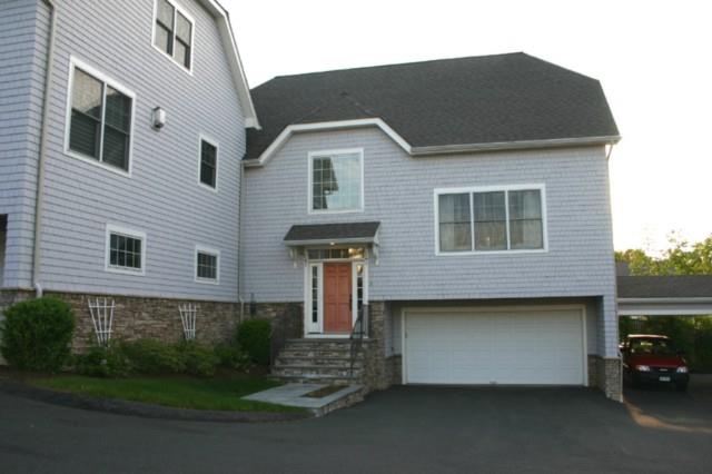 Lake Place West Danbury,CT Large unit at Lake Place West Danbury,CT