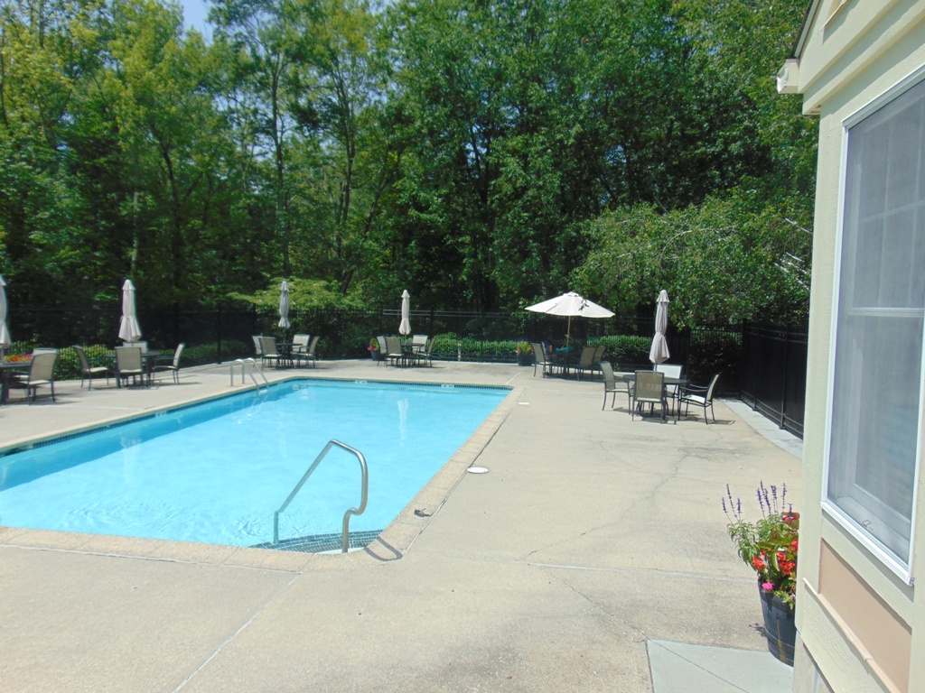 Sterling Woods I Pool