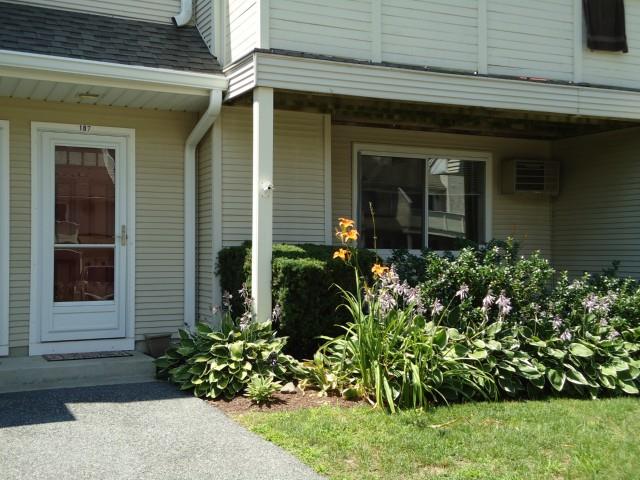 Condos in New Milford,CT-Willow Springs